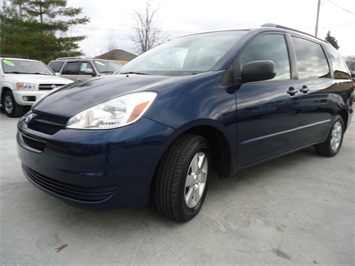 2004 Toyota Sienna CE   - Photo 11 - Cincinnati, OH 45255