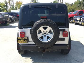 2006 Jeep Wrangler Rubicon   - Photo 5 - Cincinnati, OH 45255