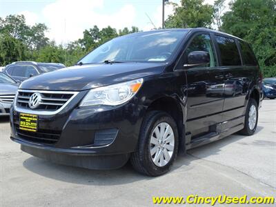 2012 Volkswagen Routan SEL  Handicap Van - Photo 3 - Cincinnati, OH 45255