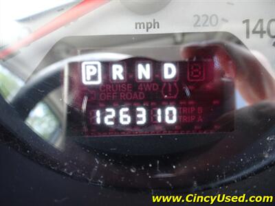 2012 Volkswagen Routan SEL  Handicap Van - Photo 29 - Cincinnati, OH 45255