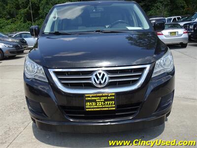 2012 Volkswagen Routan SEL  Handicap Van - Photo 2 - Cincinnati, OH 45255