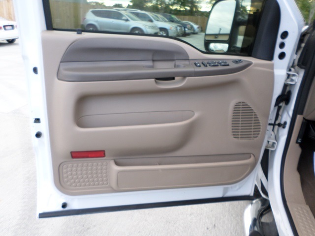 2003 Ford F250SD XLT - Photo 21 - Cincinnati, OH 45255