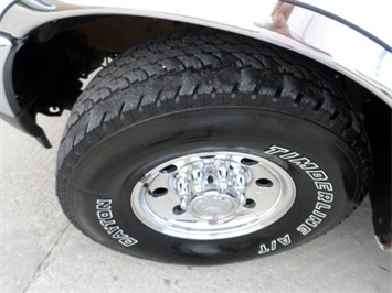 2003 Ford F250SD XLT - Photo 29 - Cincinnati, OH 45255