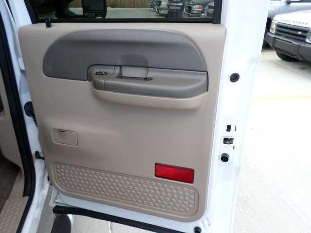 2003 Ford F250SD XLT - Photo 24 - Cincinnati, OH 45255