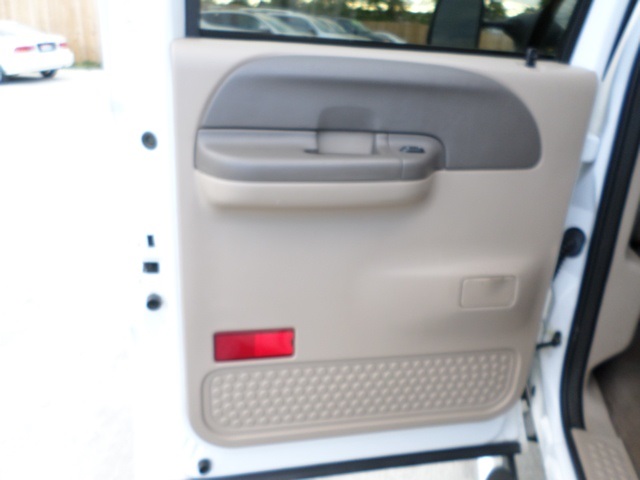 2003 Ford F250SD XLT - Photo 23 - Cincinnati, OH 45255