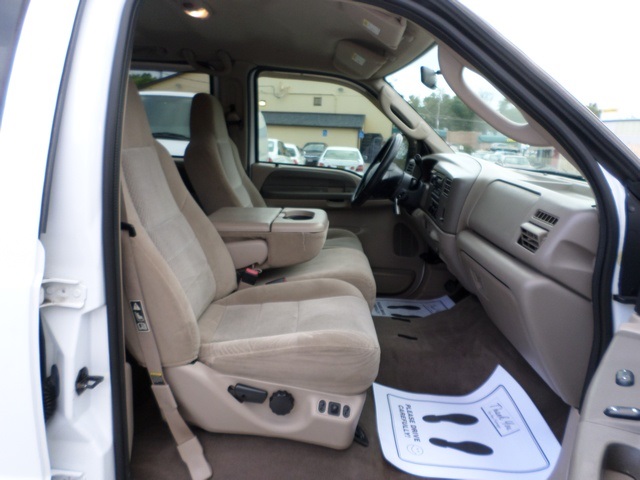 2003 Ford F250SD XLT - Photo 8 - Cincinnati, OH 45255