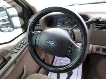 2003 Ford F250SD XLT - Photo 18 - Cincinnati, OH 45255