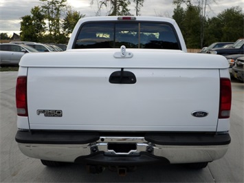 2003 Ford F250SD XLT - Photo 5 - Cincinnati, OH 45255