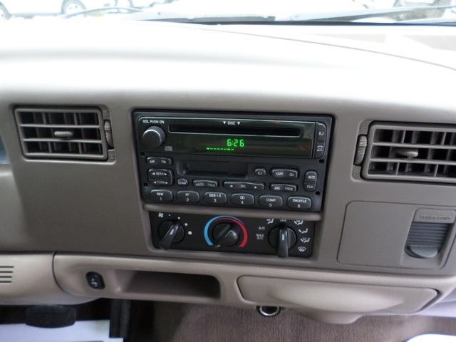 2003 Ford F250SD XLT - Photo 17 - Cincinnati, OH 45255