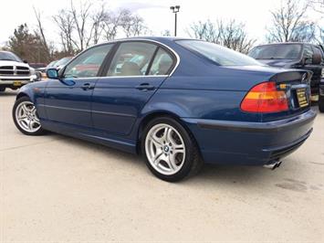 2002 BMW 3 Series 330i   - Photo 12 - Cincinnati, OH 45255