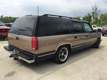 1996 GMC Suburban C1500   - Photo 14 - Cincinnati, OH 45255