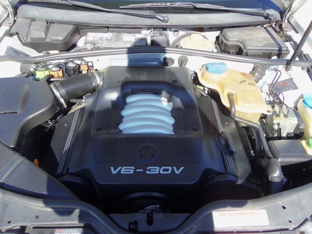 2000 Volkswagen Passat GLS - Photo 29 - Cincinnati, OH 45255