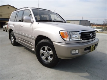 2002 Toyota Land Cruiser   - Photo 10 - Cincinnati, OH 45255