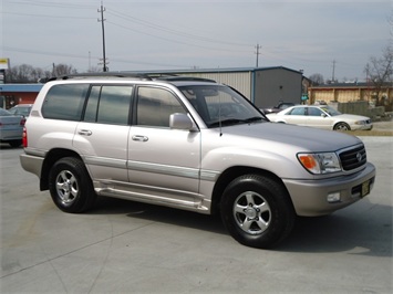 2002 Toyota Land Cruiser   - Photo 1 - Cincinnati, OH 45255