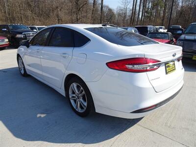 2018 Ford Fusion Hybrid SE  2.0L Hybrid I4 FWD - Photo 5 - Cincinnati, OH 45255