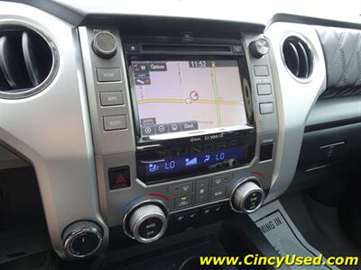 2017 Toyota Tundra Platinum   - Photo 21 - Cincinnati, OH 45255