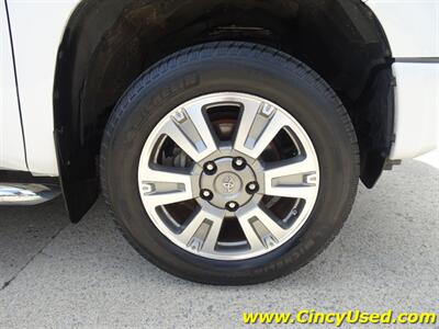 2017 Toyota Tundra Platinum   - Photo 39 - Cincinnati, OH 45255