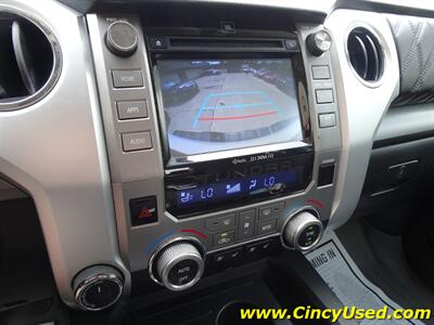 2017 Toyota Tundra Platinum   - Photo 22 - Cincinnati, OH 45255