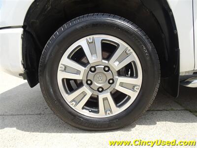 2017 Toyota Tundra Platinum   - Photo 38 - Cincinnati, OH 45255