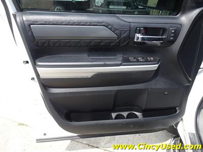 2017 Toyota Tundra Platinum   - Photo 31 - Cincinnati, OH 45255