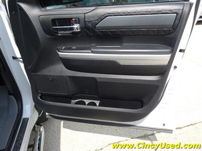2017 Toyota Tundra Platinum   - Photo 32 - Cincinnati, OH 45255