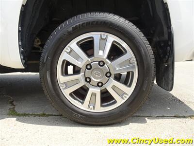 2017 Toyota Tundra Platinum   - Photo 37 - Cincinnati, OH 45255