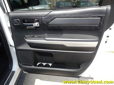 2017 Toyota Tundra Platinum   - Photo 30 - Cincinnati, OH 45255