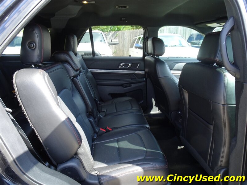 2017 Ford Explorer Sport   - Photo 17 - Cincinnati, OH 45255