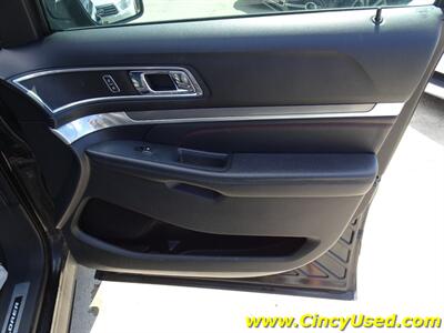 2017 Ford Explorer Sport   - Photo 33 - Cincinnati, OH 45255