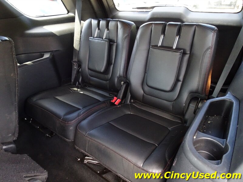 2017 Ford Explorer Sport   - Photo 16 - Cincinnati, OH 45255