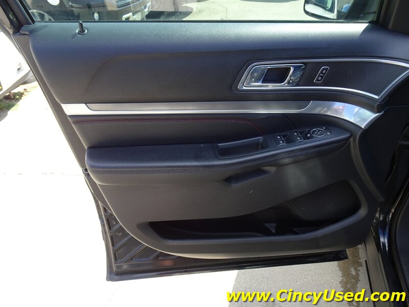 2017 Ford Explorer Sport   - Photo 20 - Cincinnati, OH 45255