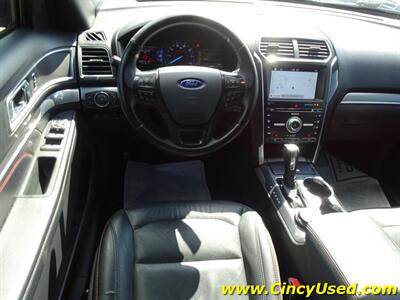 2017 Ford Explorer Sport   - Photo 11 - Cincinnati, OH 45255