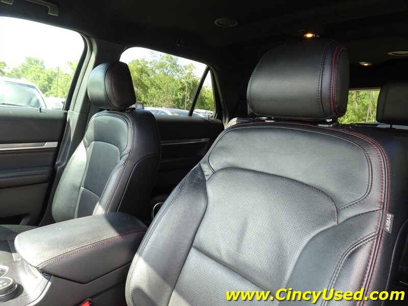 2017 Ford Explorer Sport   - Photo 13 - Cincinnati, OH 45255