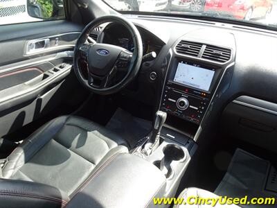 2017 Ford Explorer Sport   - Photo 18 - Cincinnati, OH 45255