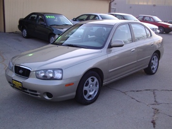 2003 HYUNDAI ELANTRA GLS   - Photo 3 - Cincinnati, OH 45255