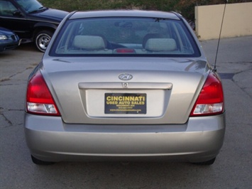2003 HYUNDAI ELANTRA GLS   - Photo 5 - Cincinnati, OH 45255