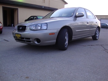 2003 HYUNDAI ELANTRA GLS   - Photo 11 - Cincinnati, OH 45255