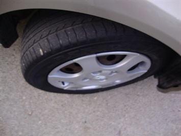 2003 HYUNDAI ELANTRA GLS   - Photo 21 - Cincinnati, OH 45255