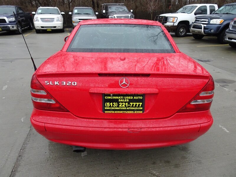 2004 Mercedes-Benz SLK SLK 320   - Photo 5 - Cincinnati, OH 45255