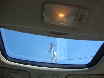 2001 Subaru Outback Limited   - Photo 14 - Cincinnati, OH 45255