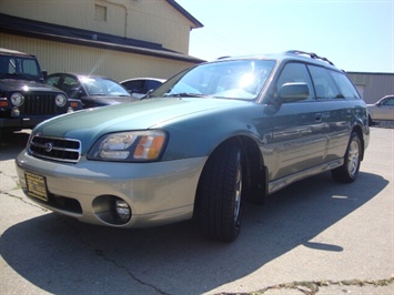 2001 Subaru Outback Limited   - Photo 11 - Cincinnati, OH 45255