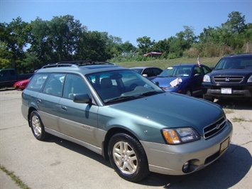 2001 Subaru Outback Limited   - Photo 1 - Cincinnati, OH 45255