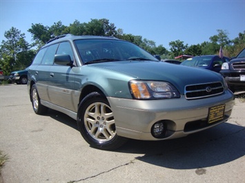 2001 Subaru Outback Limited   - Photo 10 - Cincinnati, OH 45255