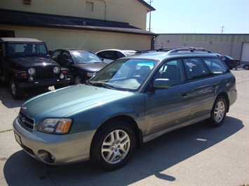 2001 Subaru Outback Limited   - Photo 3 - Cincinnati, OH 45255