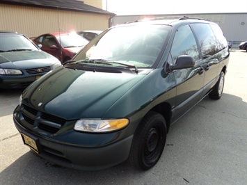 1996 Dodge Grand Caravan SE   - Photo 3 - Cincinnati, OH 45255