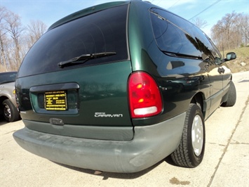 1996 Dodge Grand Caravan SE   - Photo 16 - Cincinnati, OH 45255