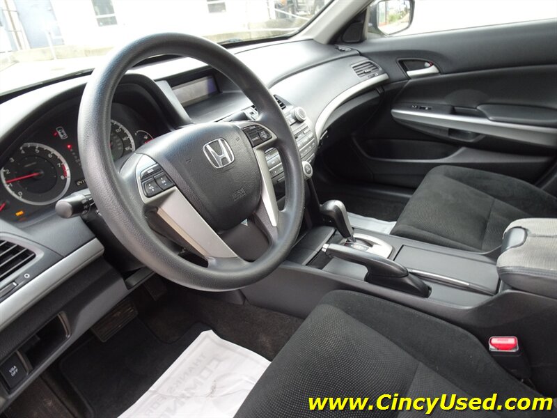 2009 Honda Accord EX - Photo 12 - Cincinnati, OH 45255