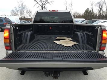 2003 GMC Sierra 1500 Denali   - Photo 26 - Cincinnati, OH 45255