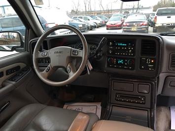 2003 GMC Sierra 1500 Denali   - Photo 7 - Cincinnati, OH 45255