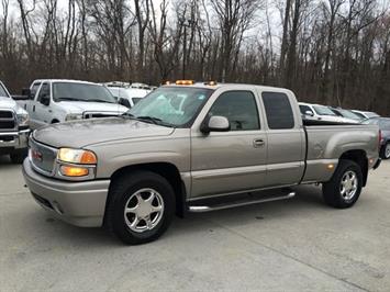 2003 GMC Sierra 1500 Denali   - Photo 3 - Cincinnati, OH 45255